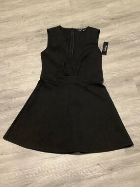 Lulus black v neck skater dress